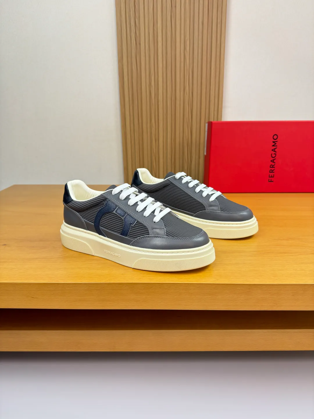 Men's men's shoes 💰420 [New style] 🏃‍♂️🏃‍♂️[ Ferragamo] Ferragamo - High-end quality original order·Casual sports shoes - Upper: 🔝Nappa calfskin, suede calfskin, shoe body. Sewing brand totem, tongue air pressure brand logo - Inner: water-dyed cowhide - Outsole: ultra-light TPU foam rubber; molded outsole -Ultra-high quality control and fine workmanship: outstanding (high-end, extravagance, grade) -Size: 38-45 (46, can be customized)